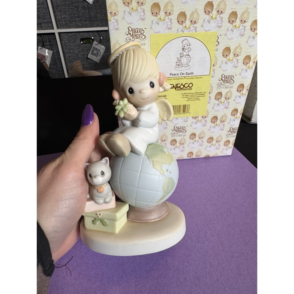 Precious Moments Peace On Earth Figurine #E2804R